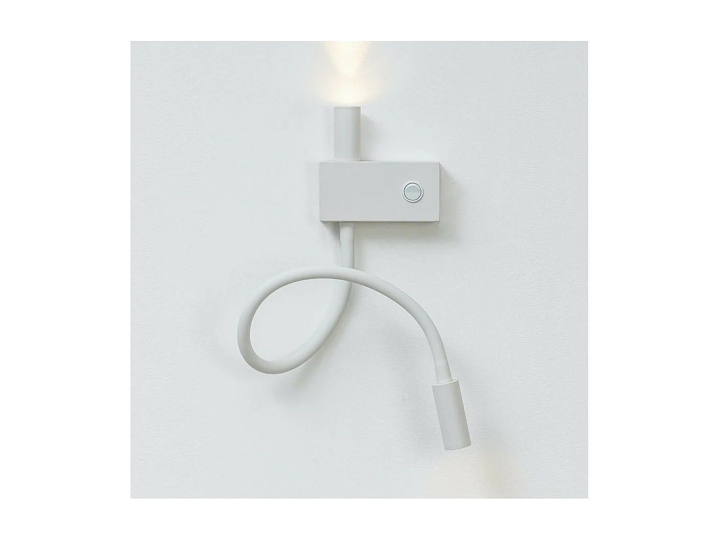 Applique liseuse double lumière épurée blanche - Nanda