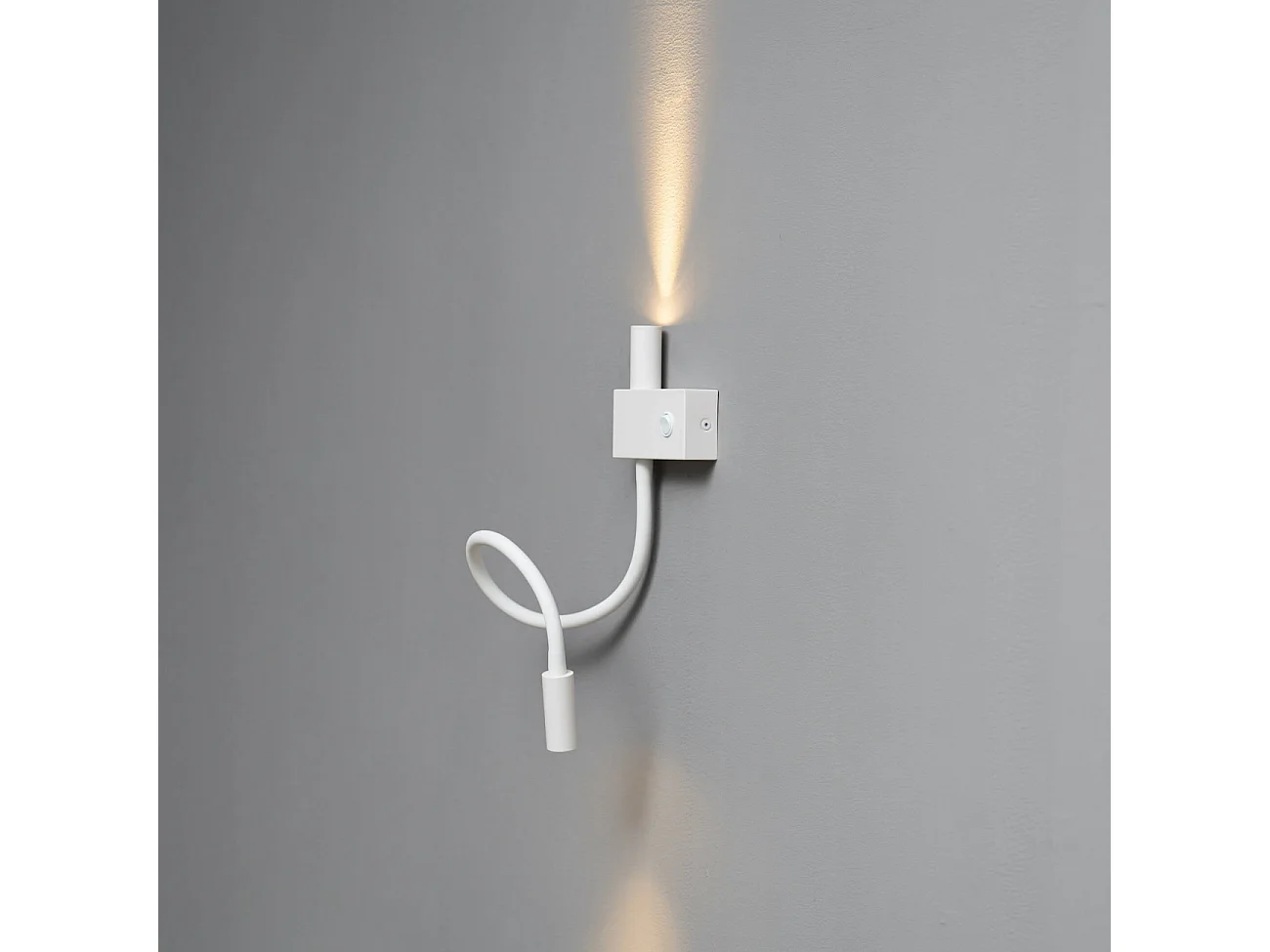 Applique liseuse double lumière épurée blanche - Nanda