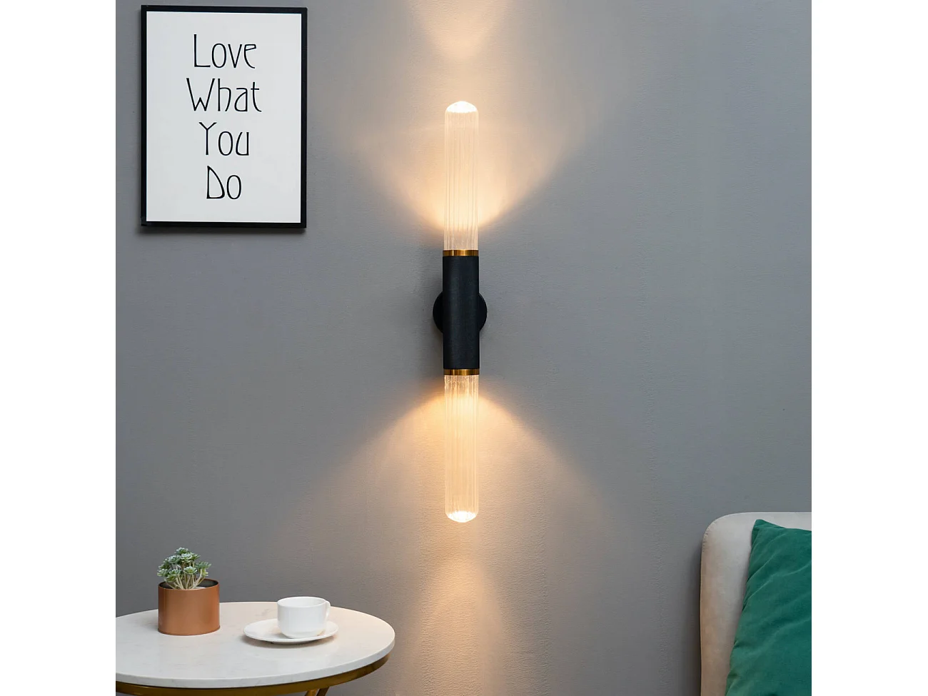 Applique tendance noire double éclairage LED en métal et verre  - Hita