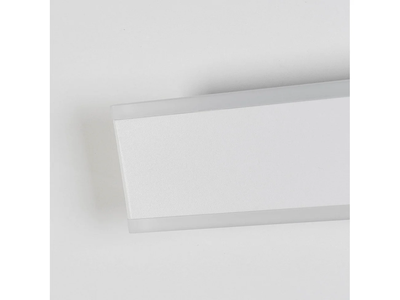 Longue applique LED compatible variateur 80 cm - Bastia