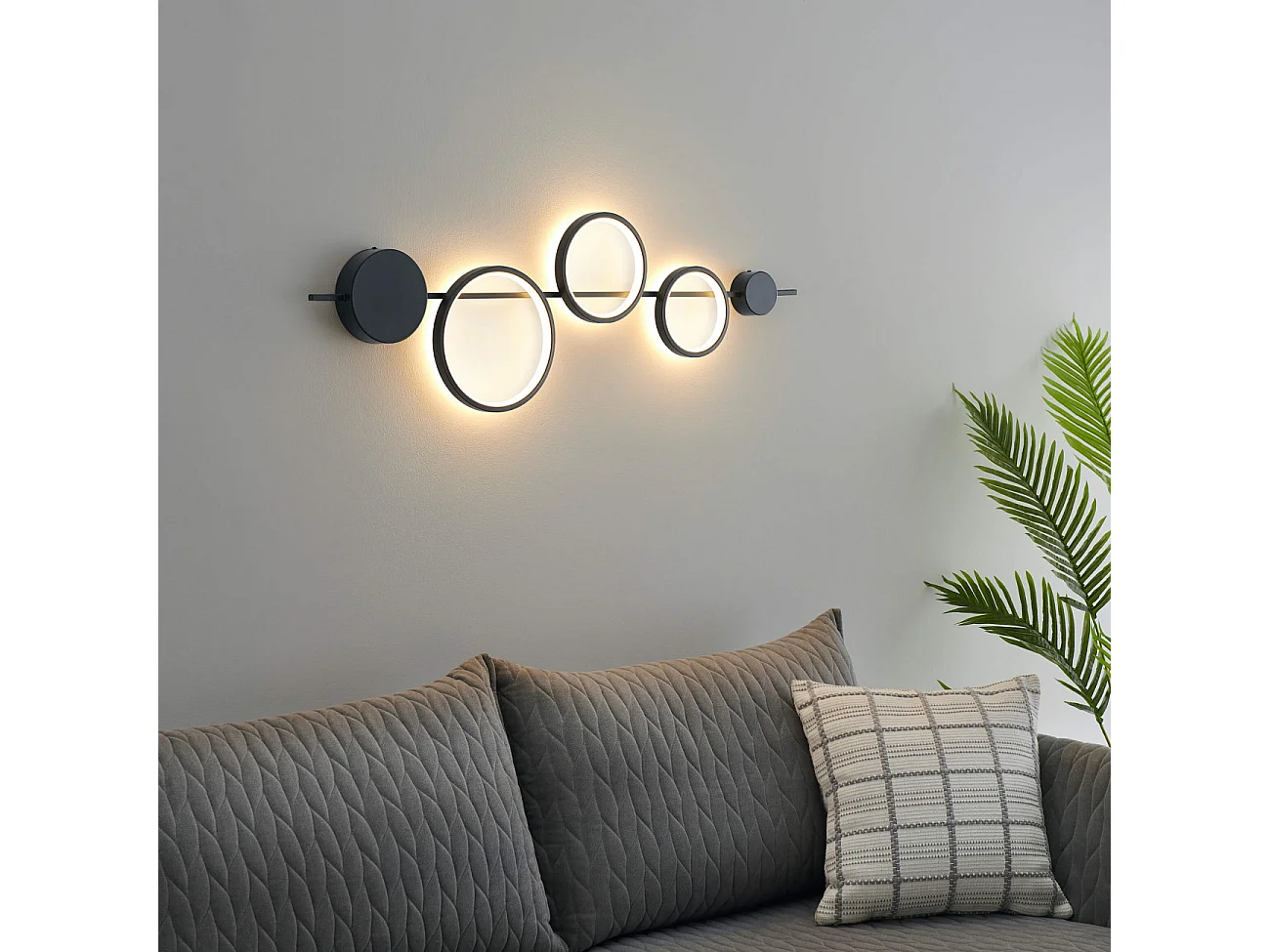 Grande applique graphique noire LED - Saretti