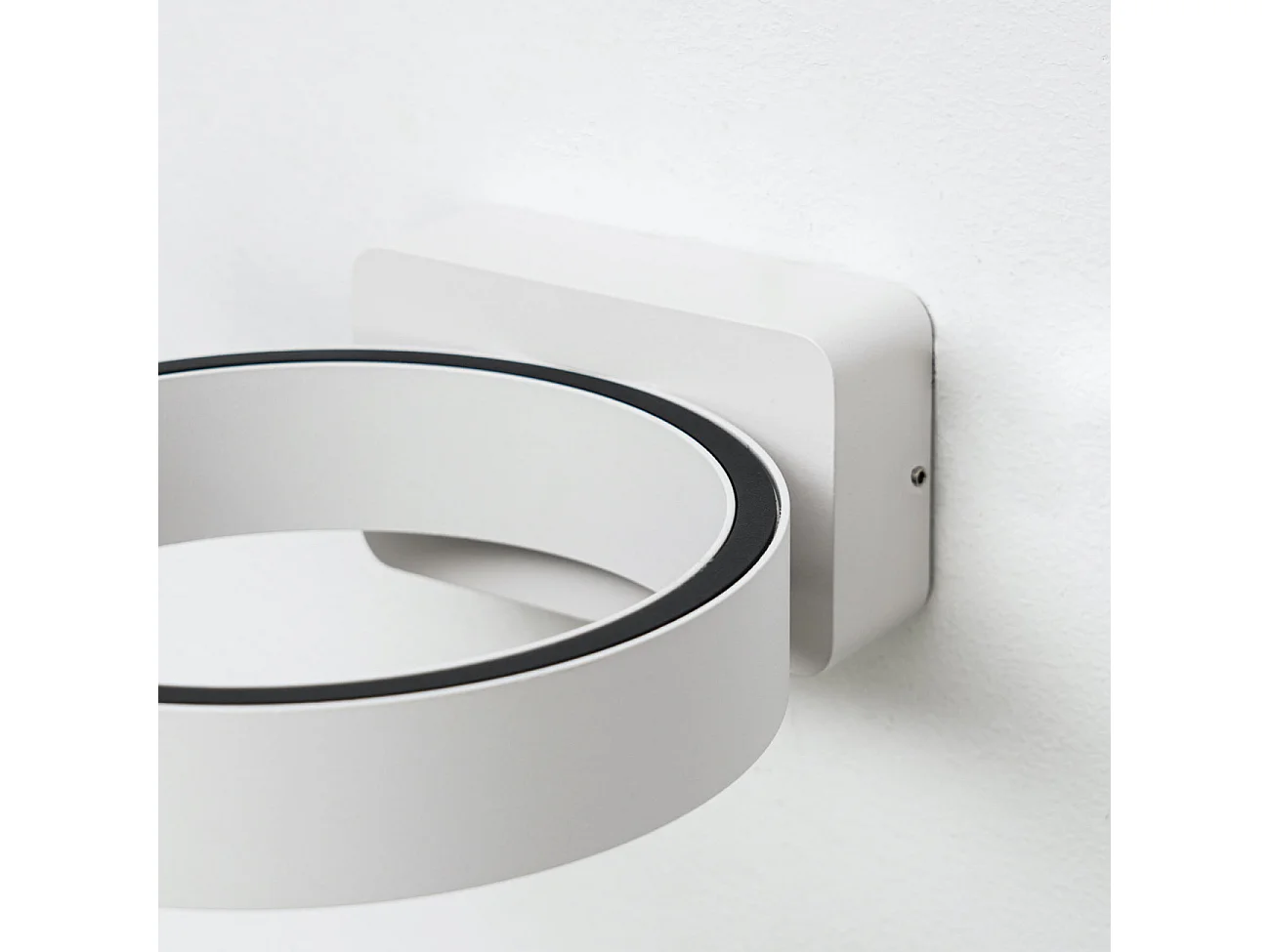 Applique circulaire blanche design LED - Eye