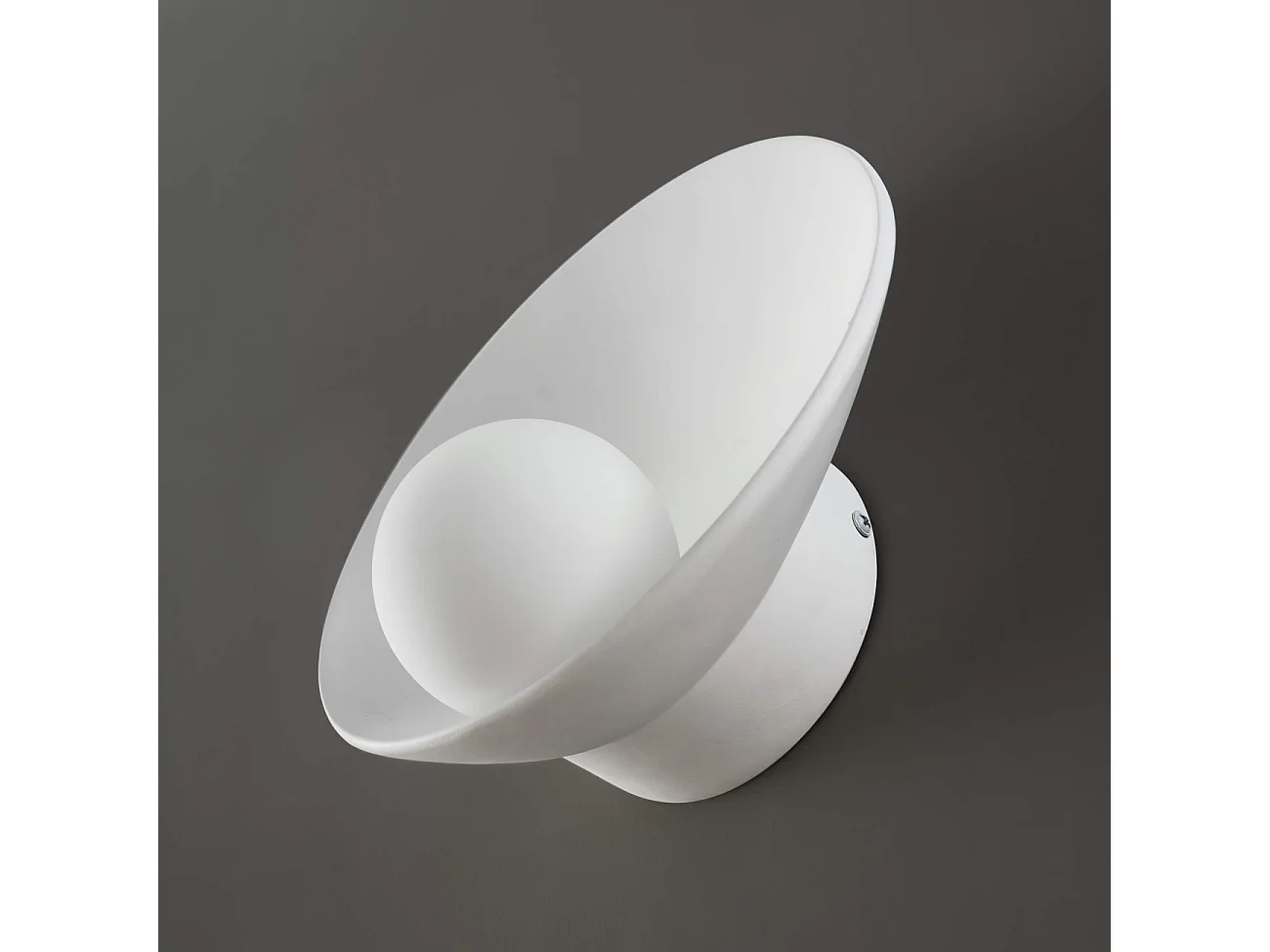 Applique coupole minimaliste avec boule en verre - Gino