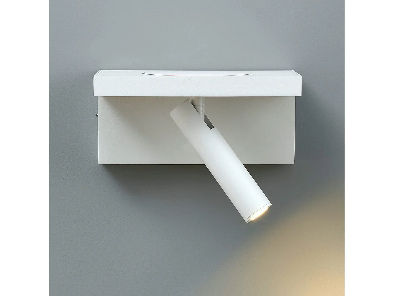 Applique tablette LED avec recharge smartphone - Naro