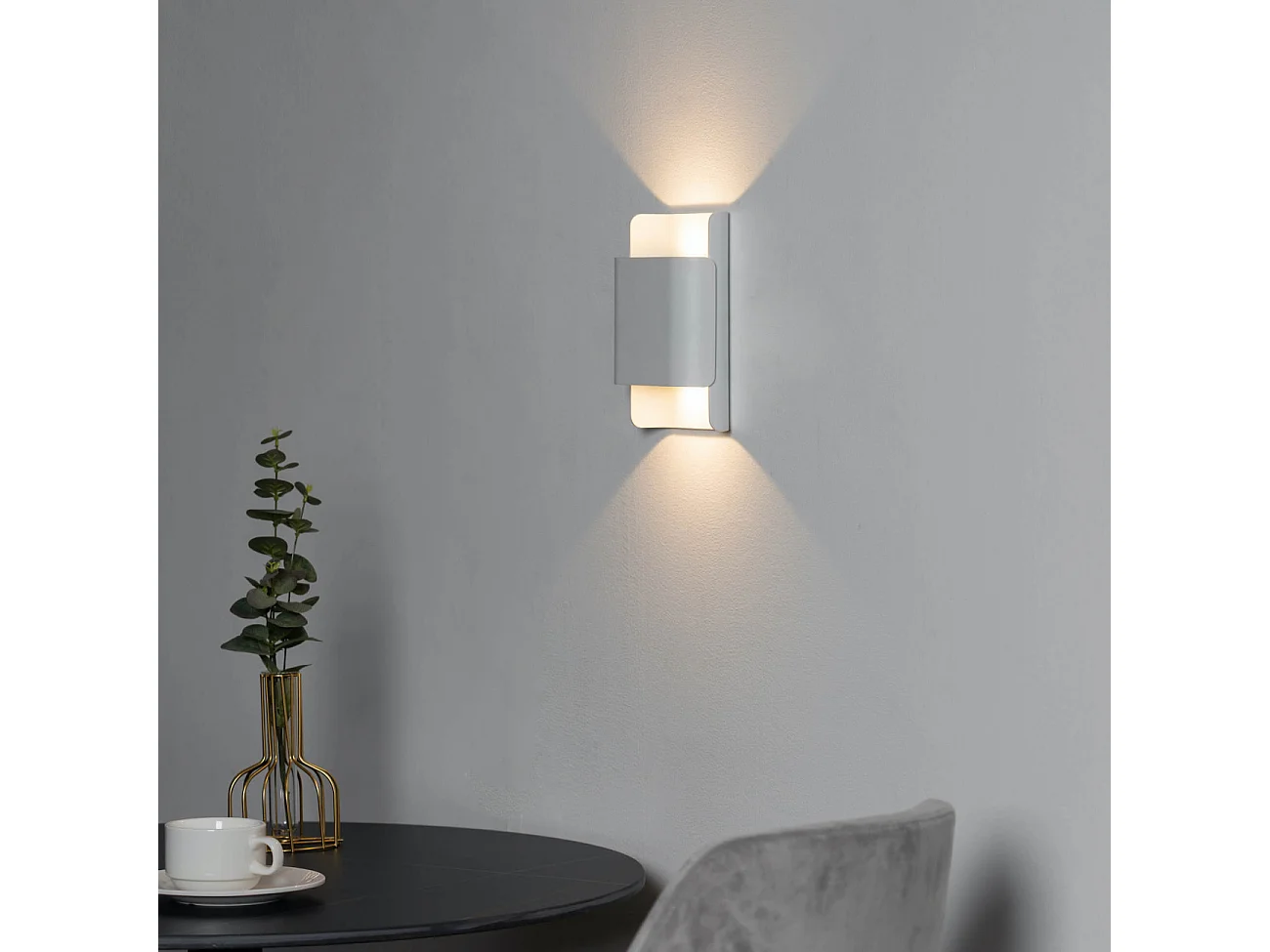 Petite applique carré double éclairage LED blanche IP54 - Laila