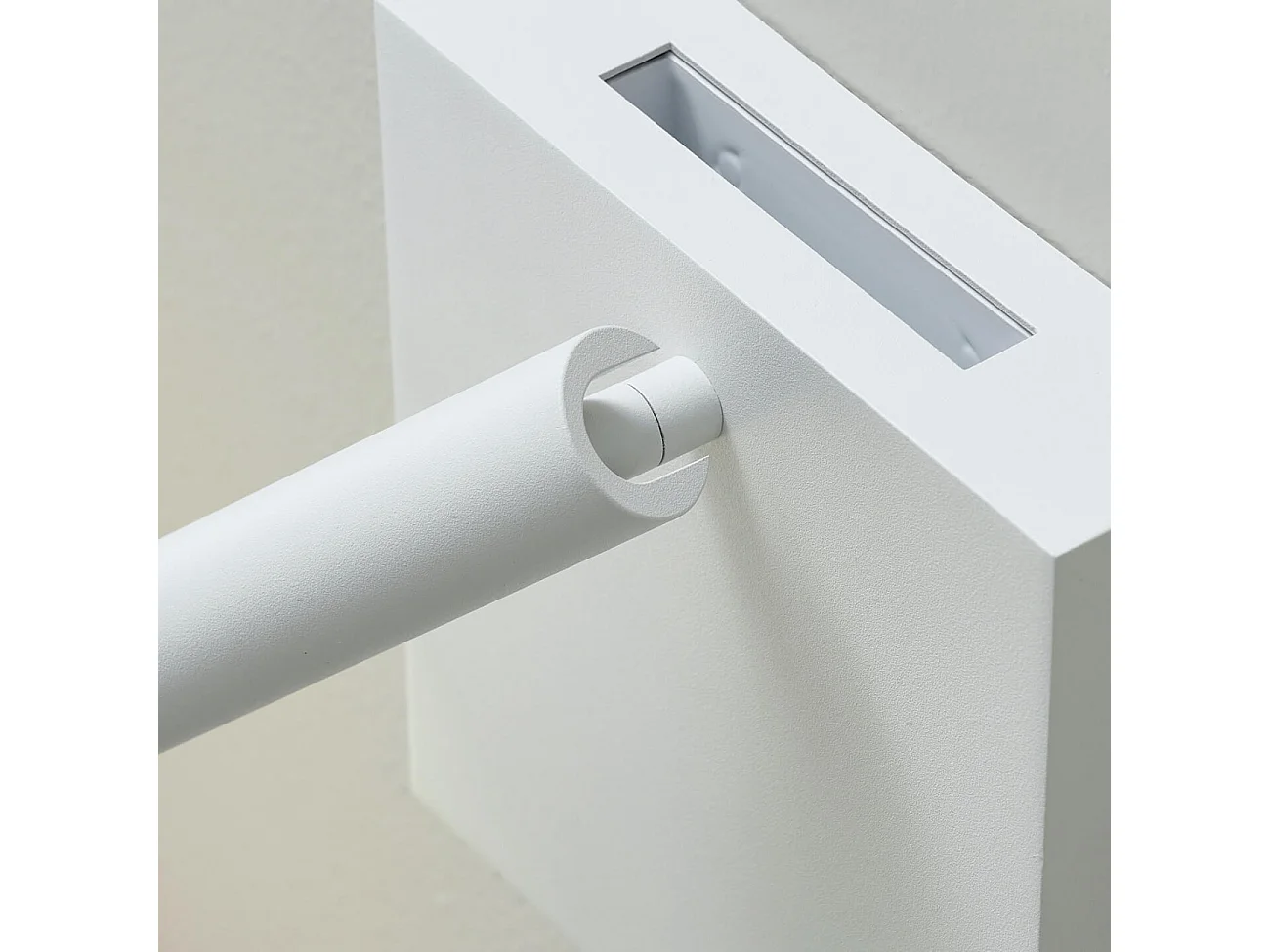 Éclairage LED recharge smartphone et liseuse - Lancaster