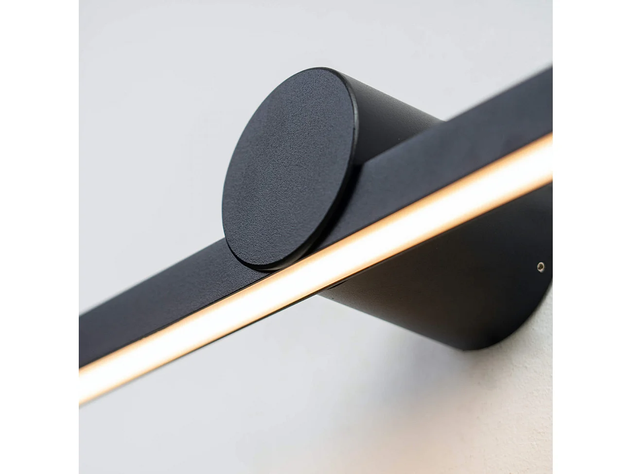 Applique design style épuré noire LED IP54 - Koge