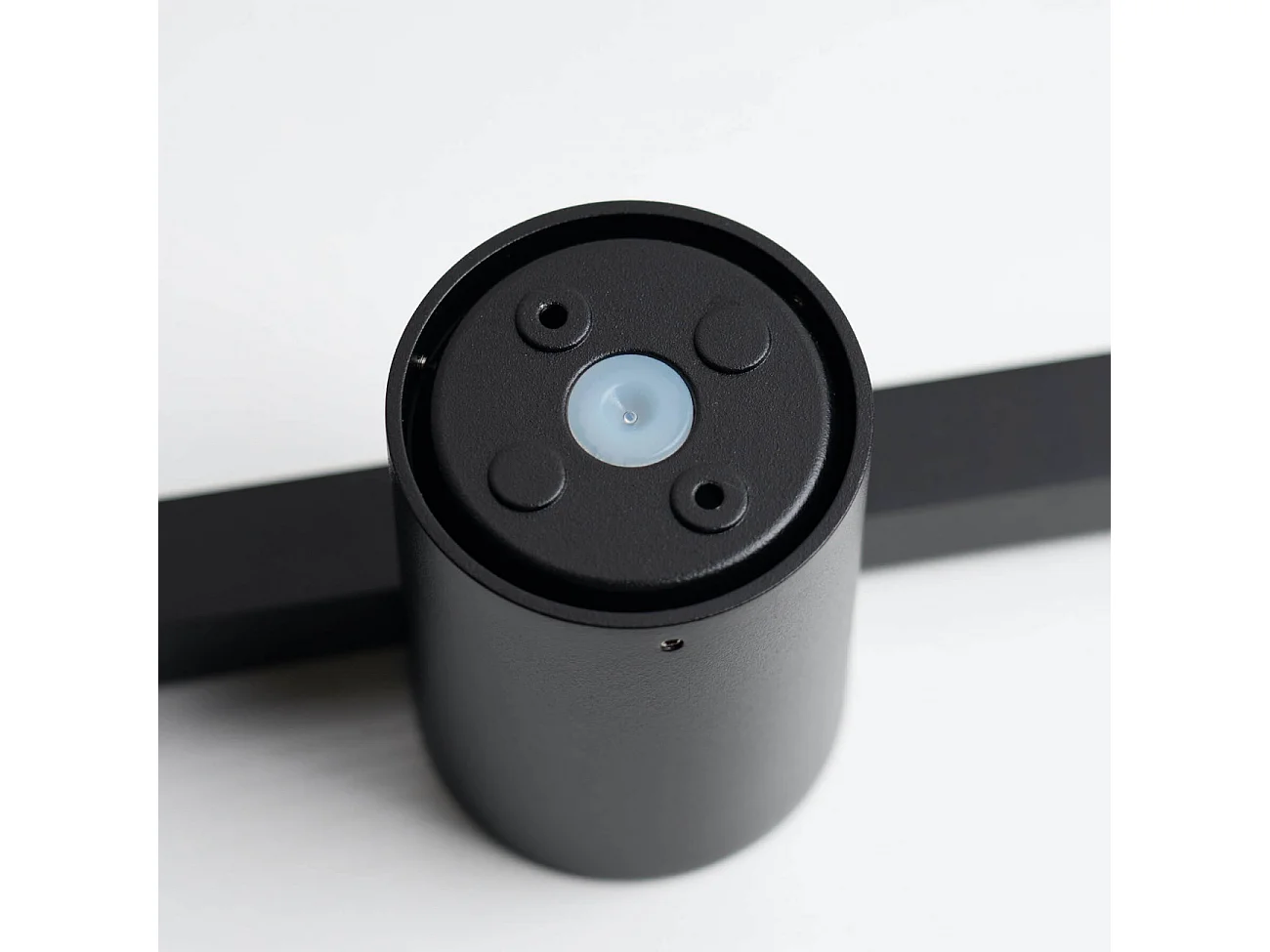 Applique design style épuré noire LED IP54 - Koge