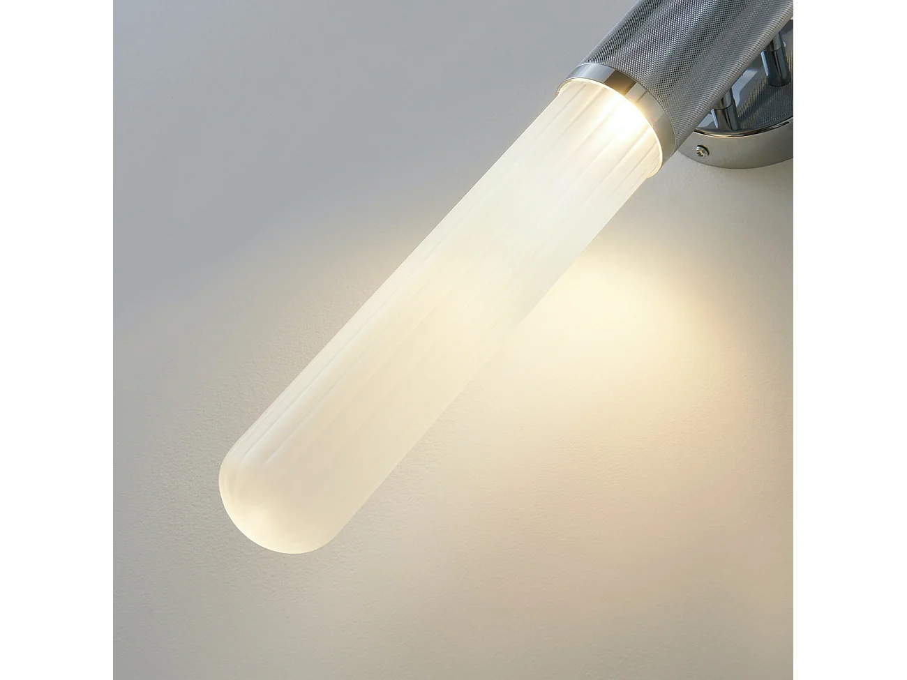 Applique tendance argent double éclairage métal et verre - Hita