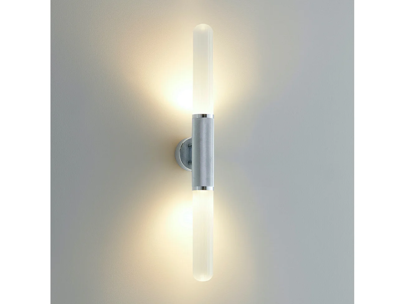 Applique tendance argent double éclairage métal et verre - Hita