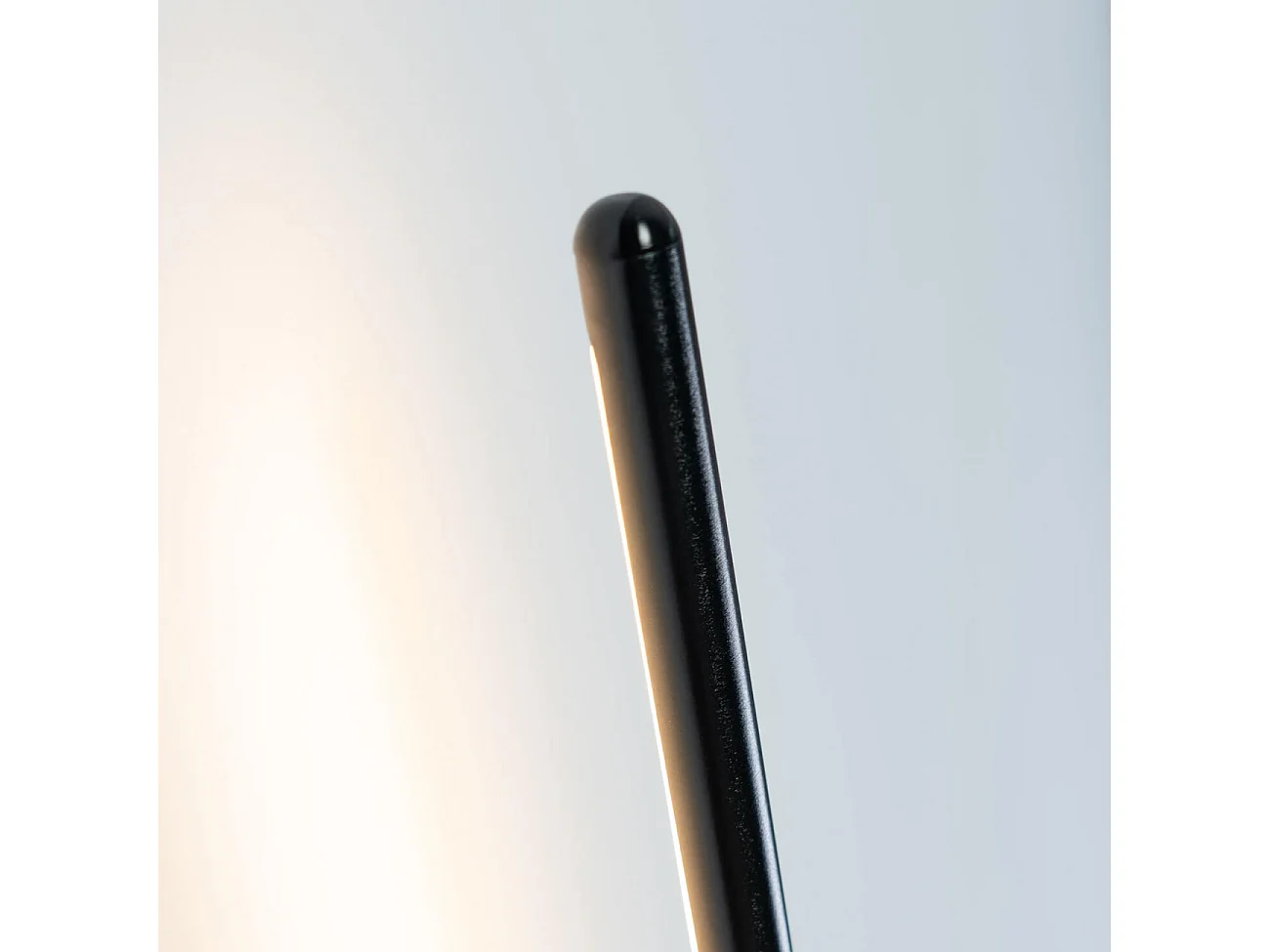 Applique LED design noire - Melbourne