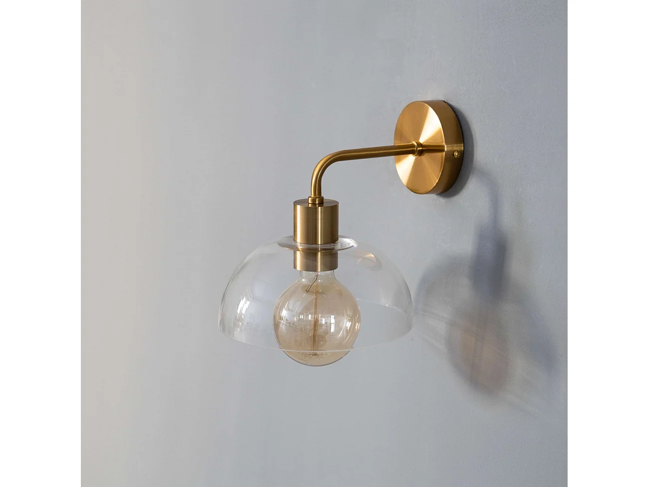 Applique dorée et abat-jour verre - Eloise