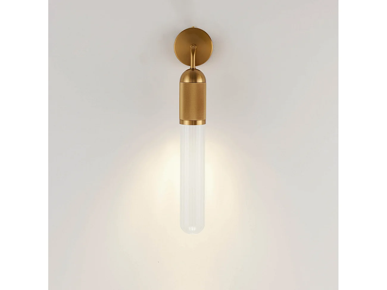 Applique tendance dorée éclairage simple - Hita