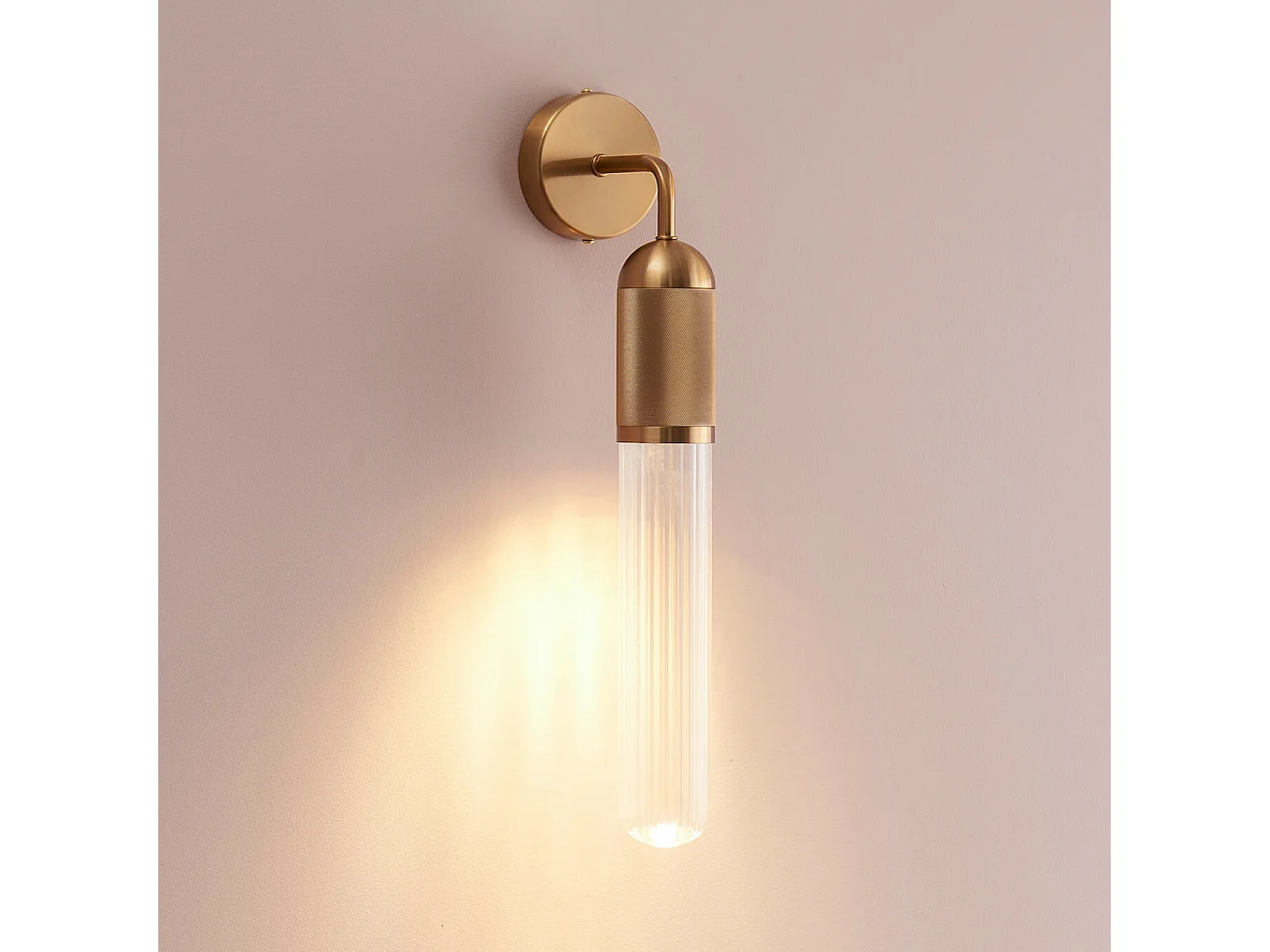 Applique tendance dorée éclairage simple - Hita