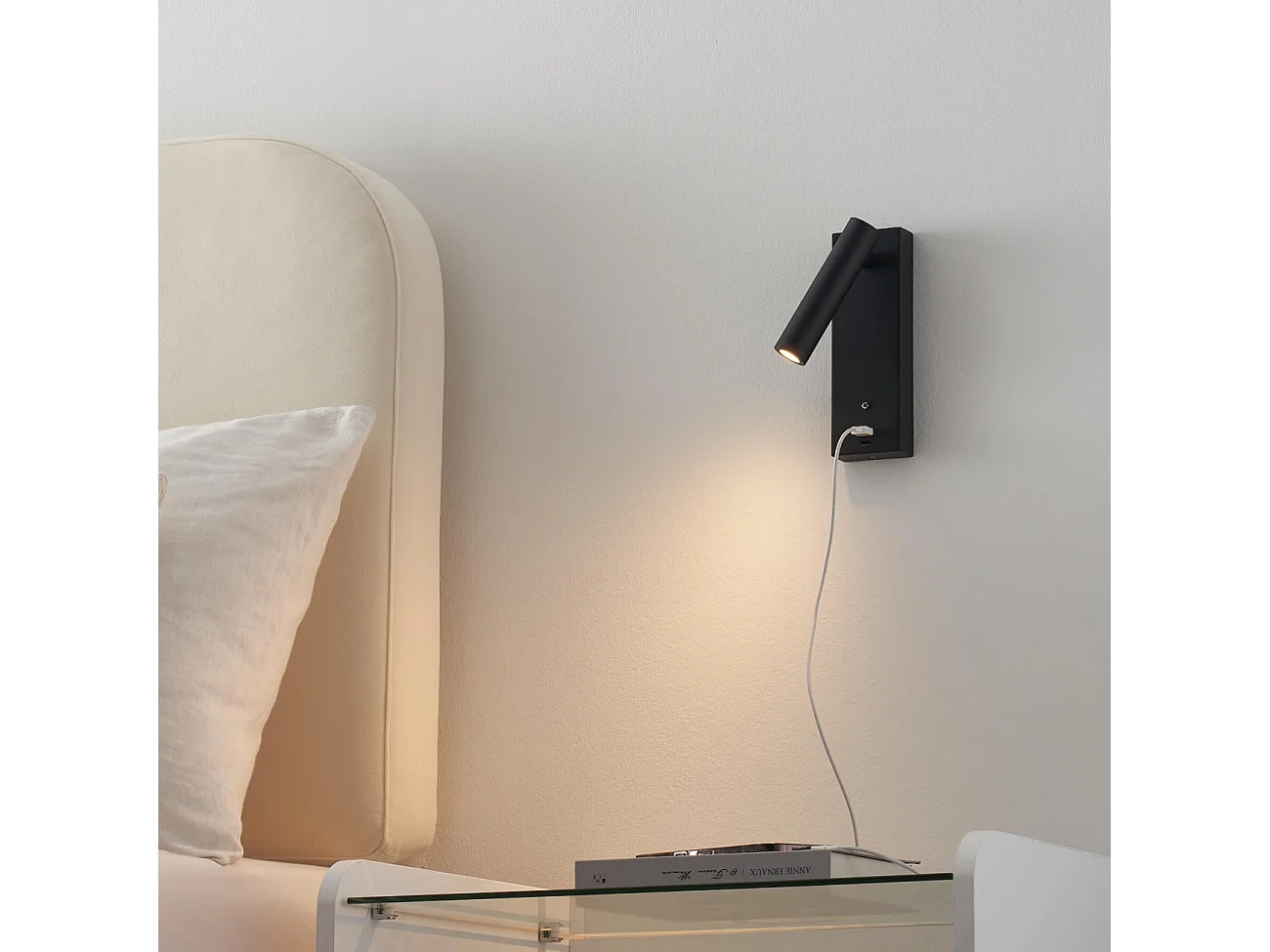 Applique LED liseuse noire avec port USB dimmable - Tofino