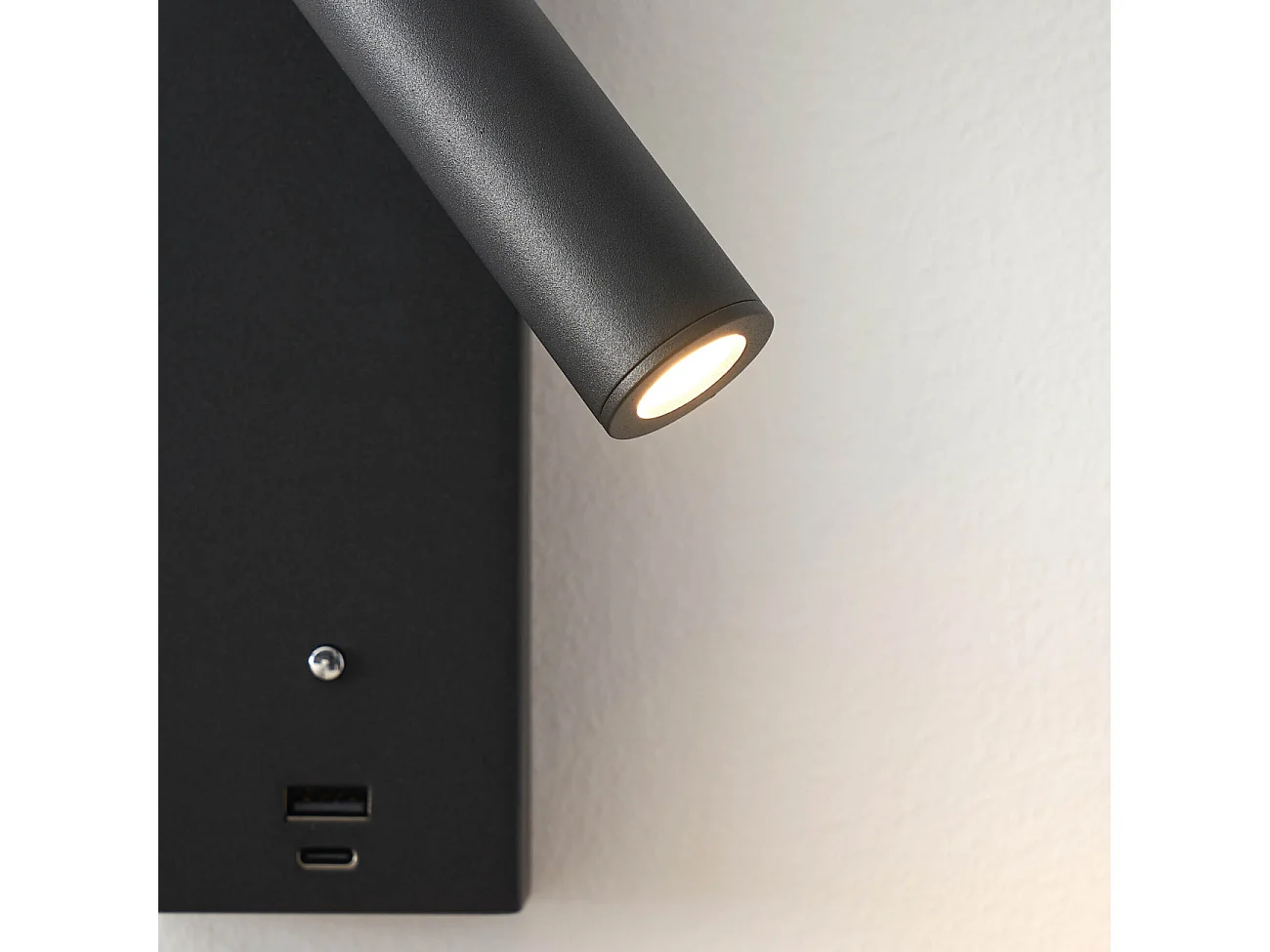 Applique LED liseuse noire avec port USB dimmable - Tofino