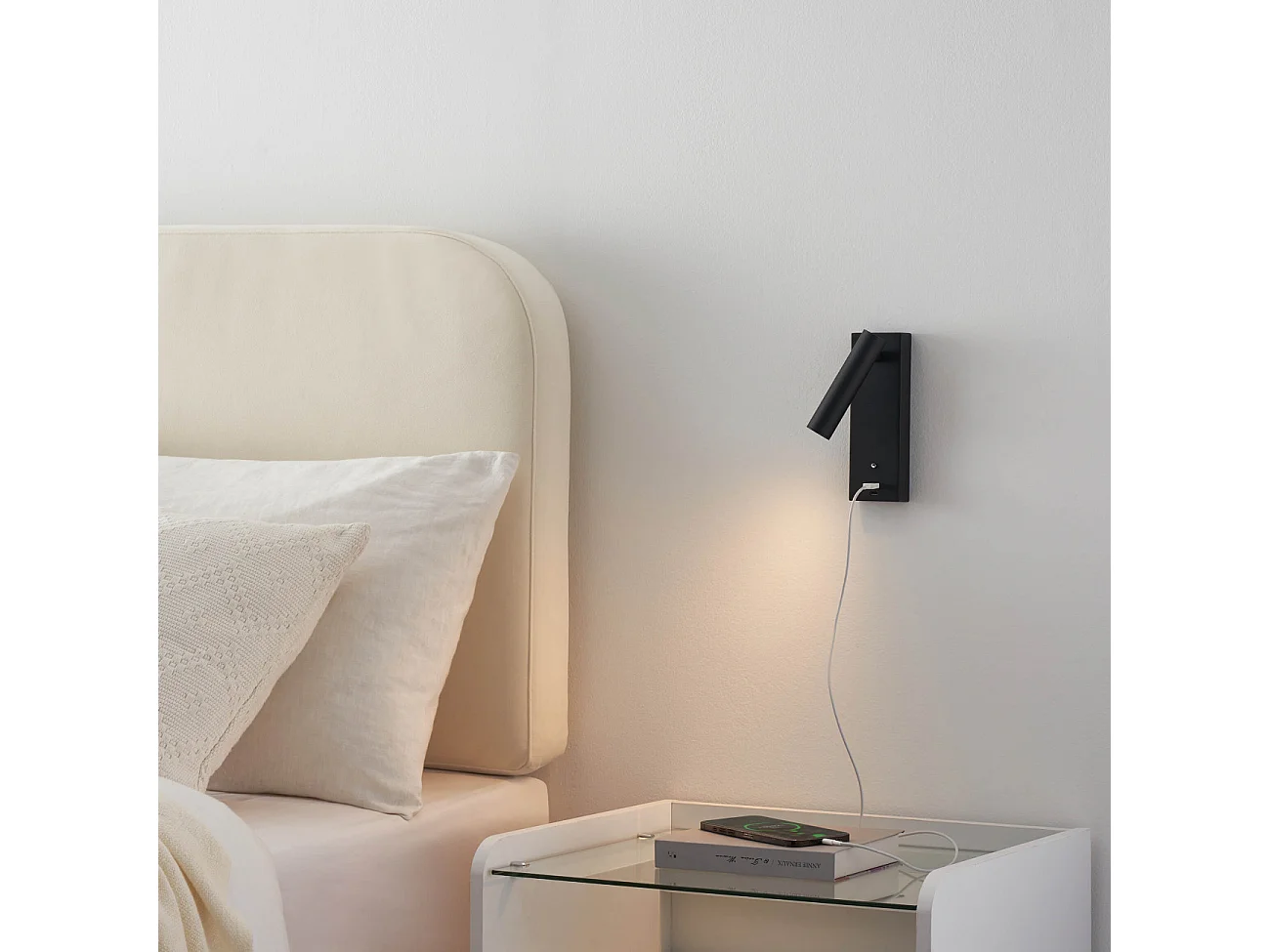 Applique LED liseuse noire avec port USB dimmable - Tofino