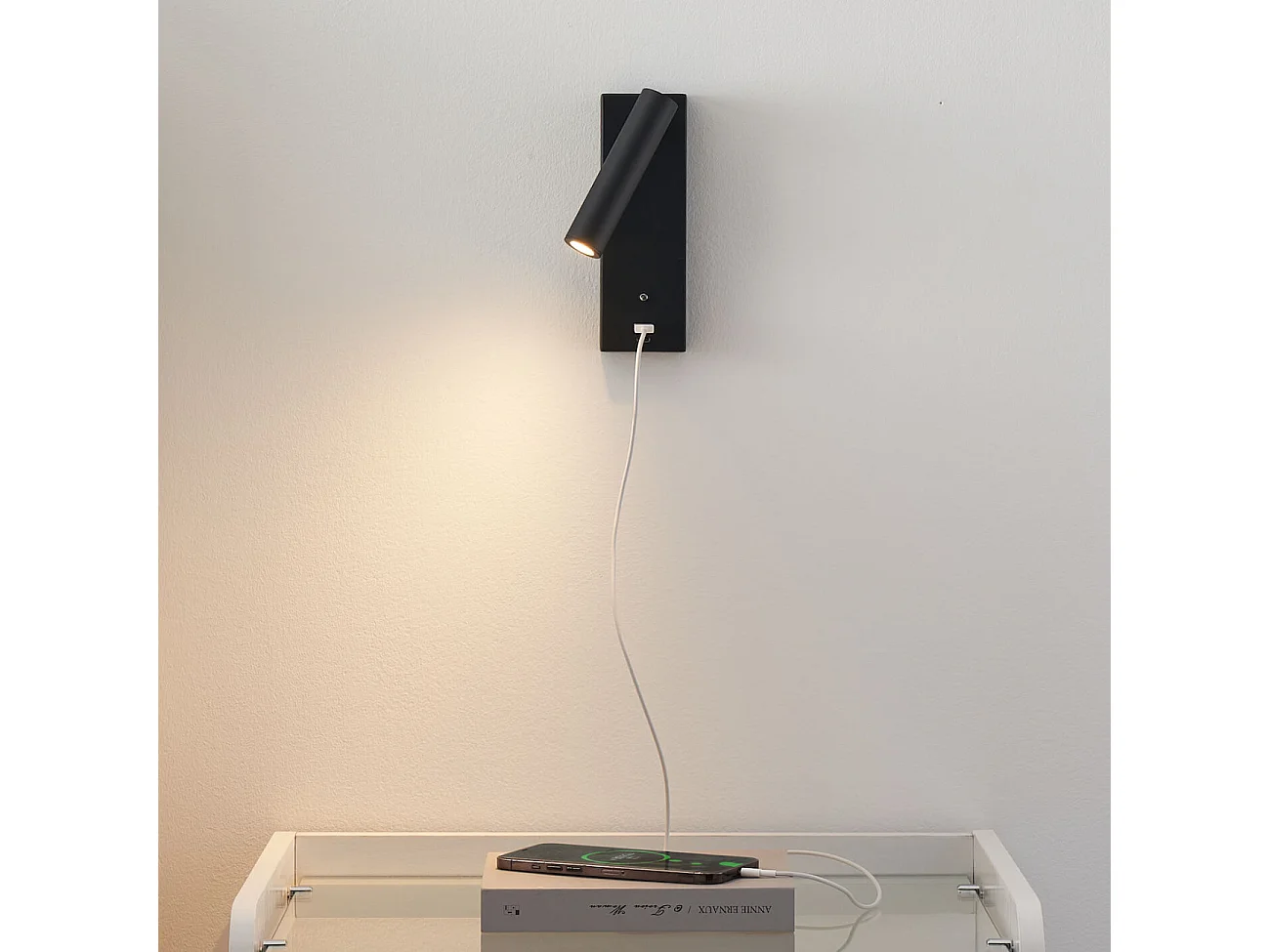 Applique LED liseuse noire avec port USB dimmable - Tofino