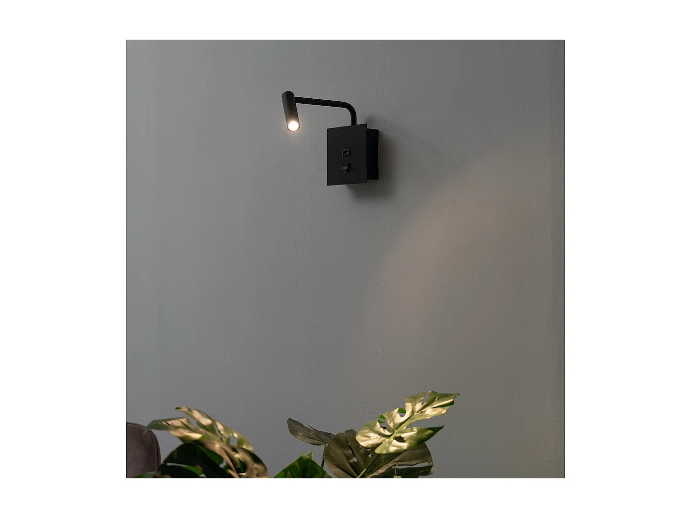 Liseuse noire pratique et moderne LED et port USB intégré - Miami