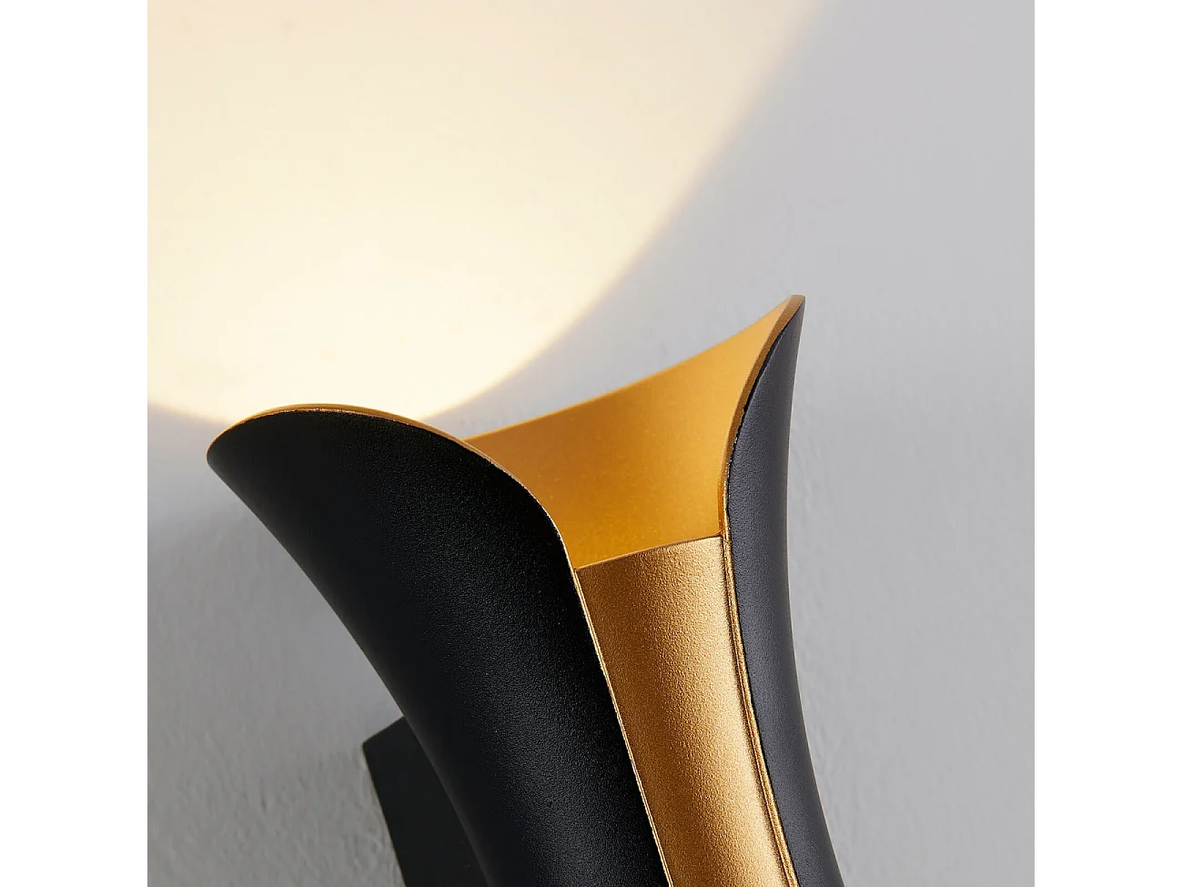 Éclairage mural LED noir intérieur doré IP54 - Foria