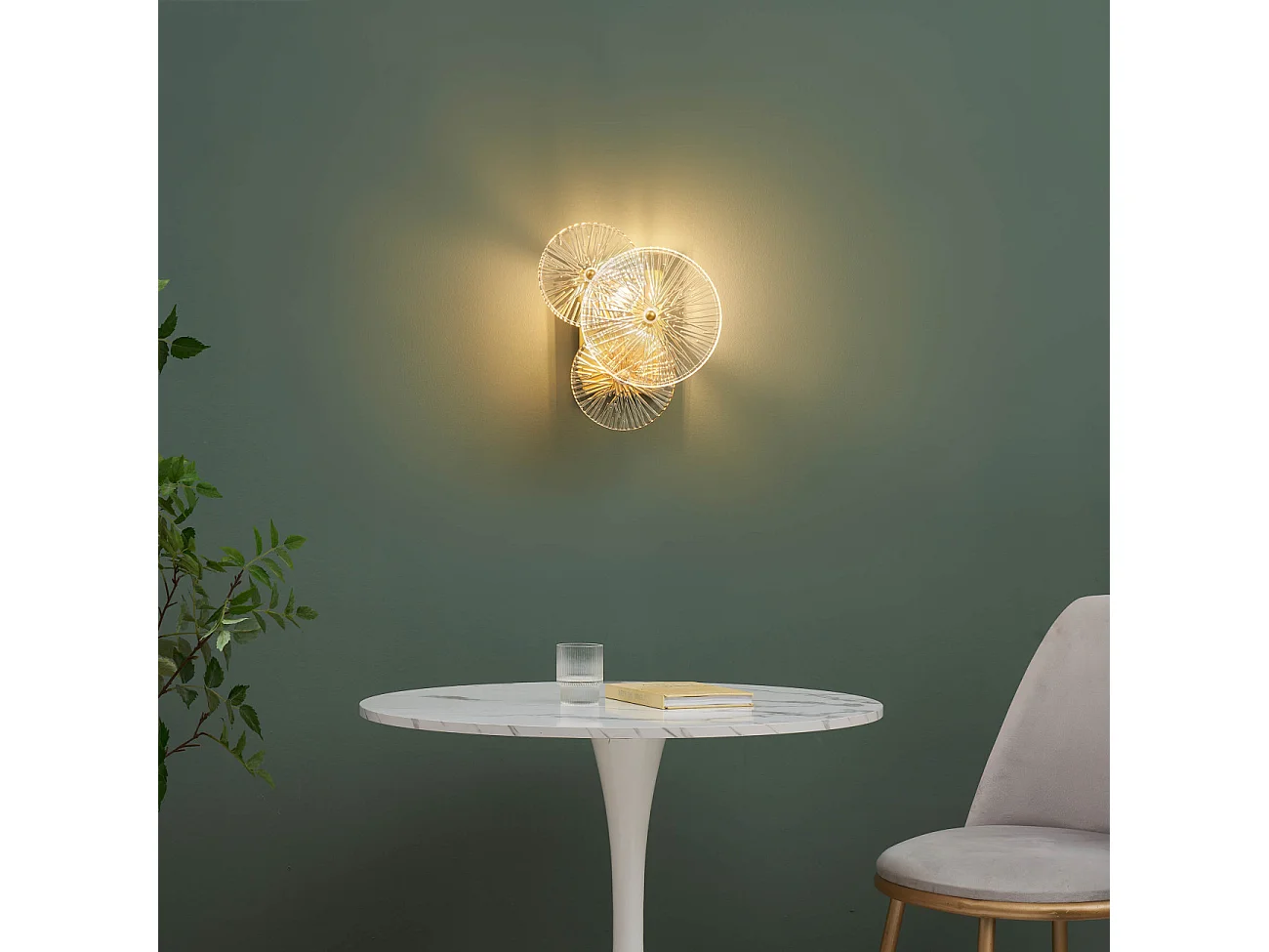 Applique murale chic métal doré brillant et verre - Emilia