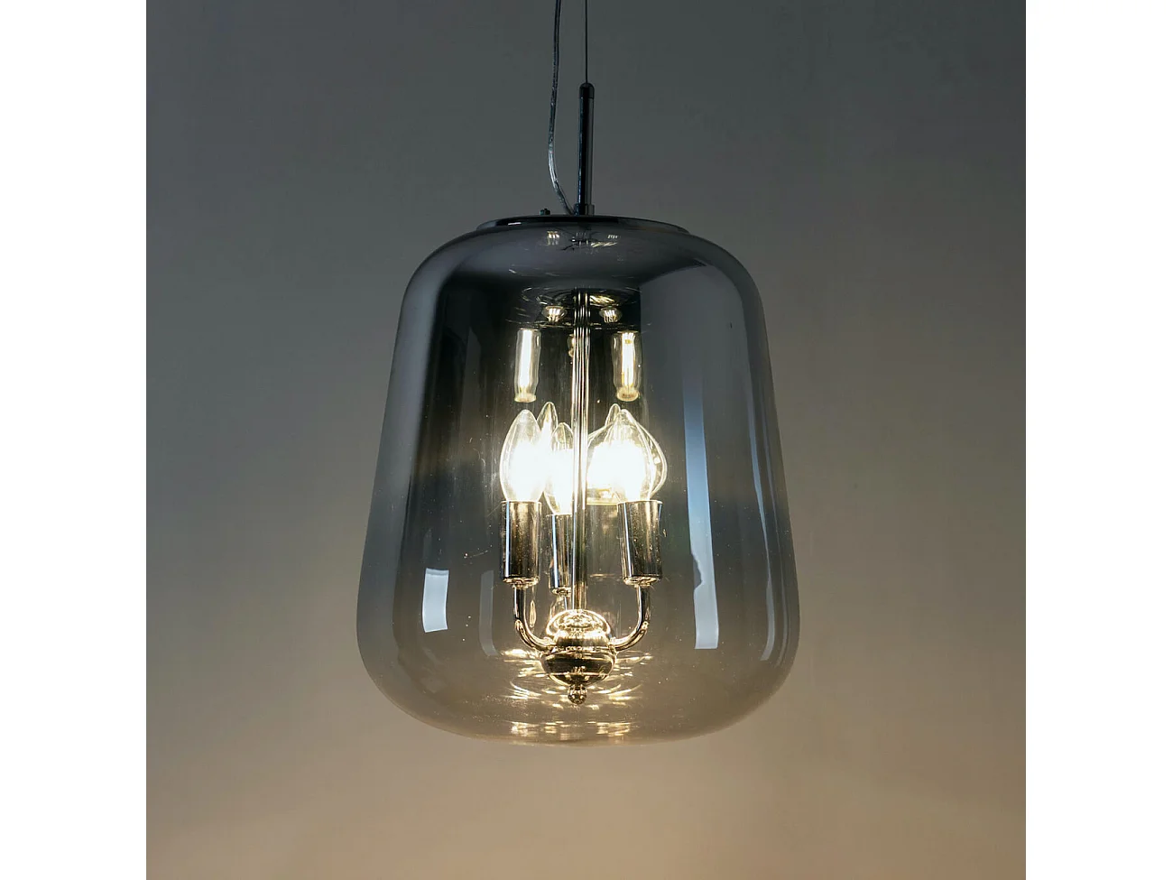 Suspension design et tendance en verre fumé dégradé - Manoli