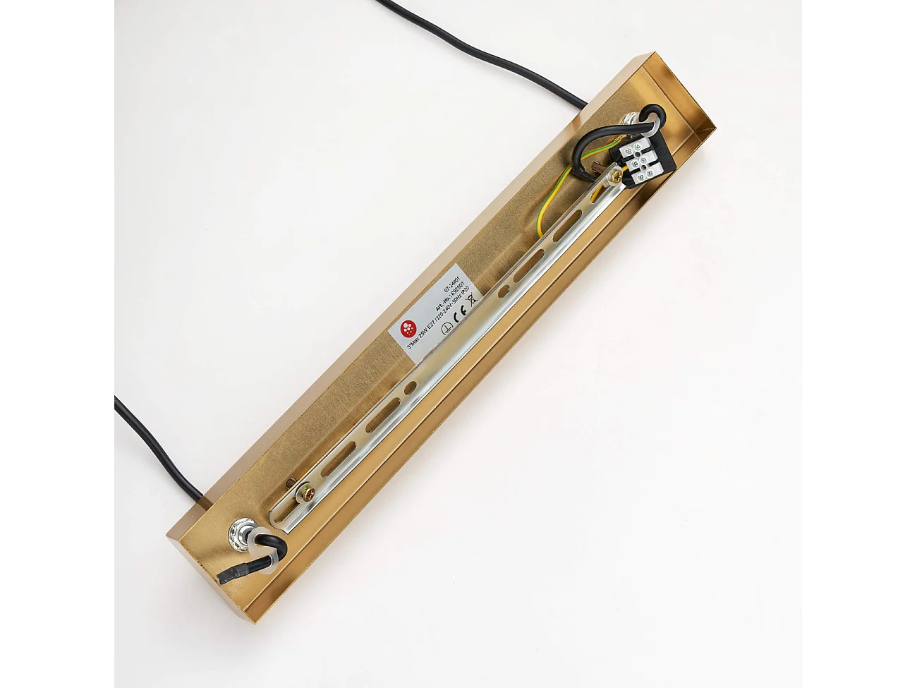 Suspension triple dorée abat-jours en verre blanc - Alcyone