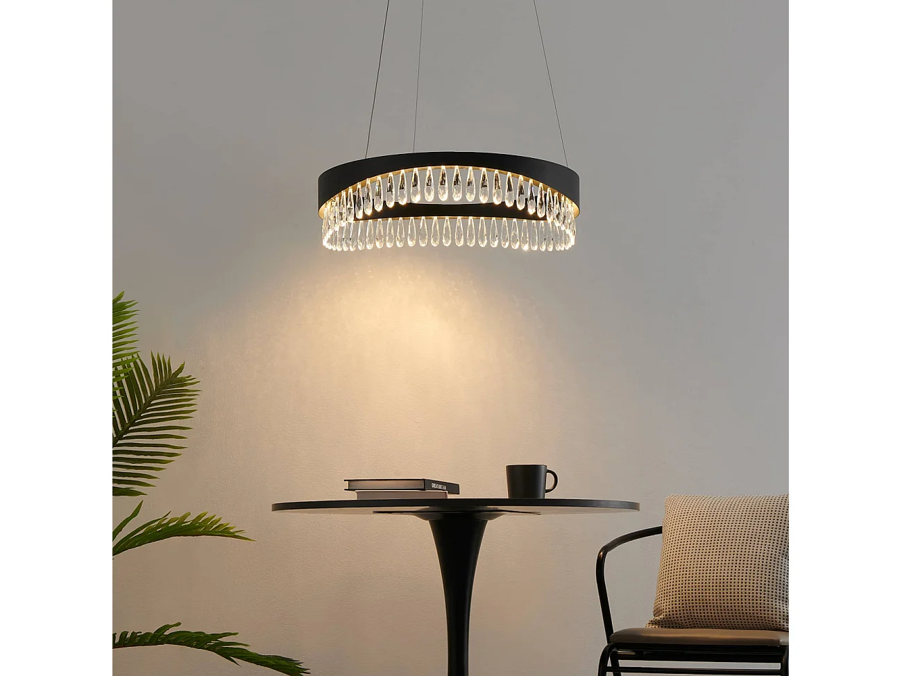 Suspension circulaire noire pampilles scintillantes - Capilano