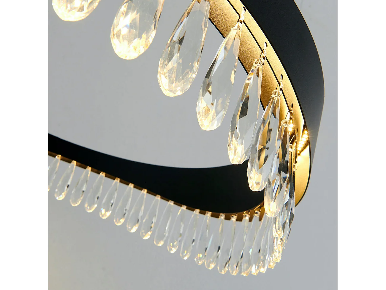 Suspension circulaire noire pampilles scintillantes - Capilano