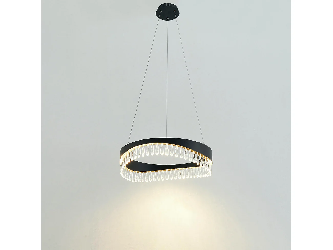 Suspension circulaire noire pampilles scintillantes - Capilano