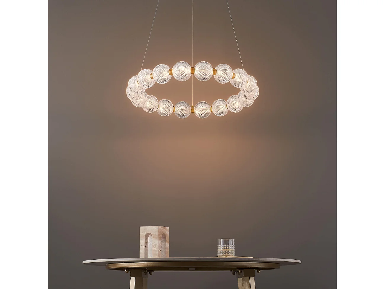 Suspension LED dorée multi sphères transparentes 57 cm - Roseli