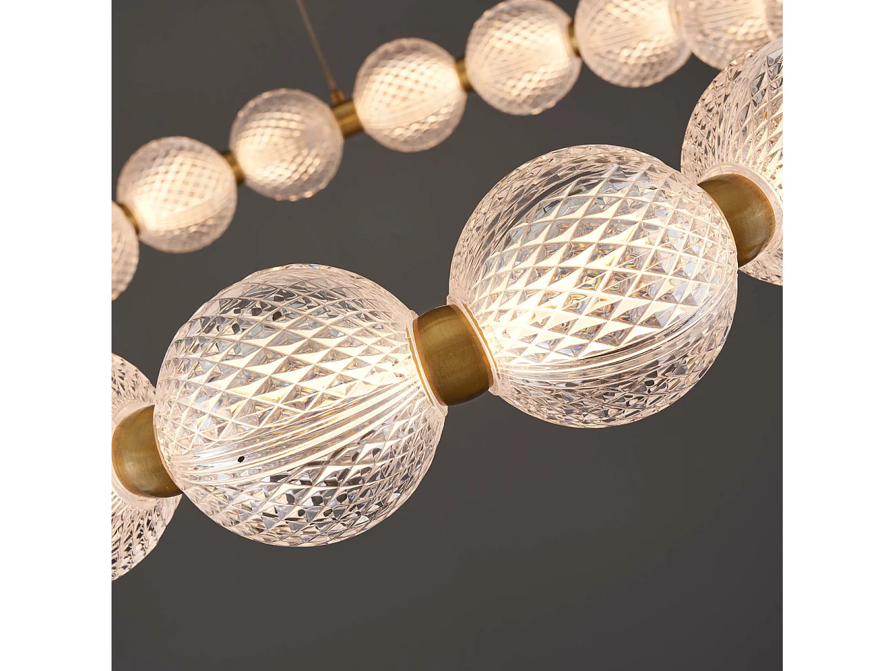 Suspension LED dorée multi sphères transparentes 57 cm - Roseli