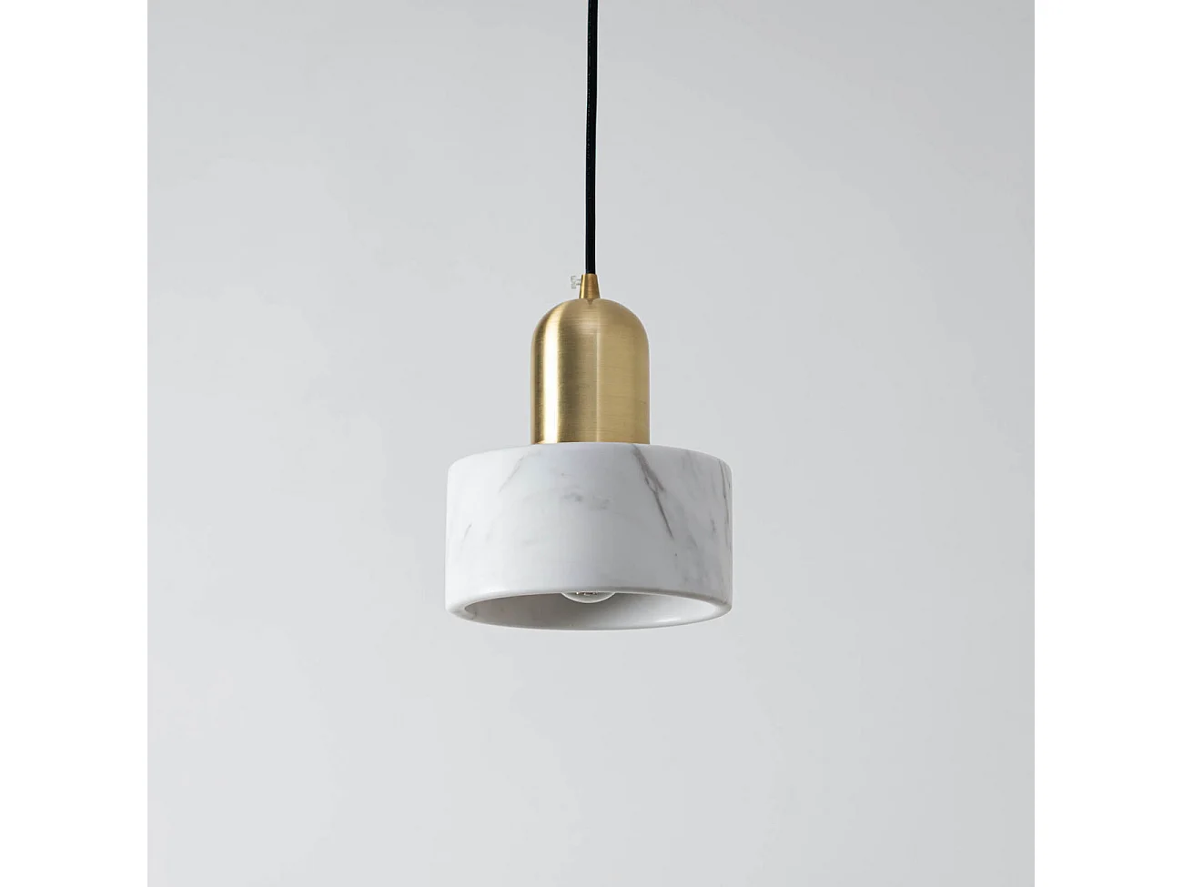 Suspension cylindrique marbre et métal doré  - Meryl