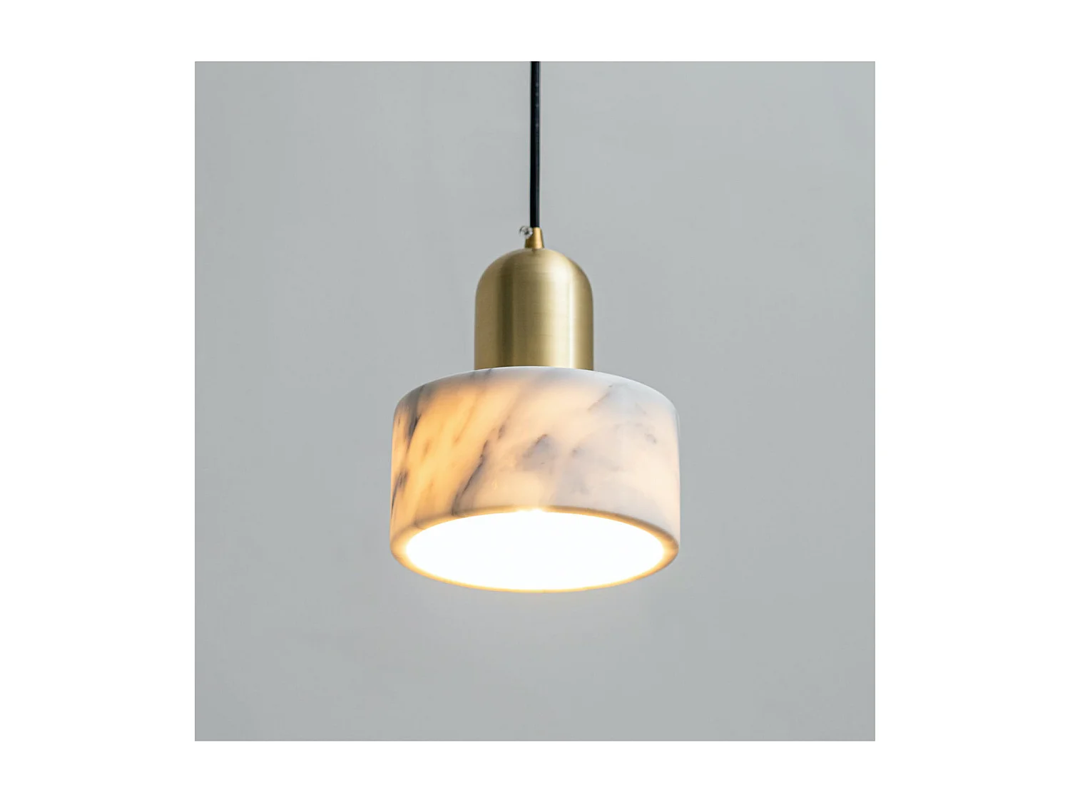 Suspension cylindrique marbre et métal doré  - Meryl