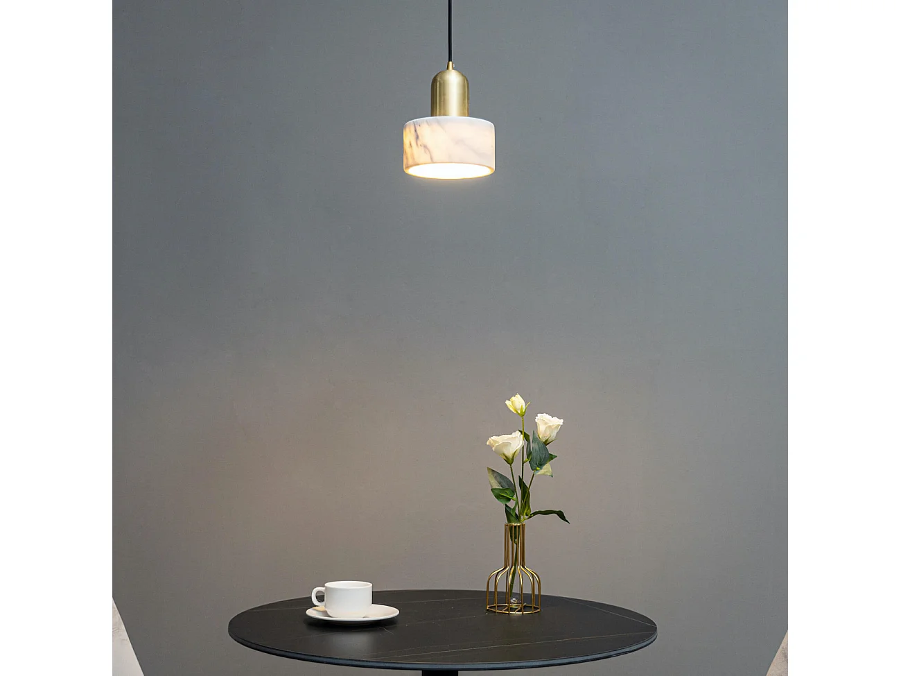 Suspension cylindrique marbre et métal doré  - Meryl