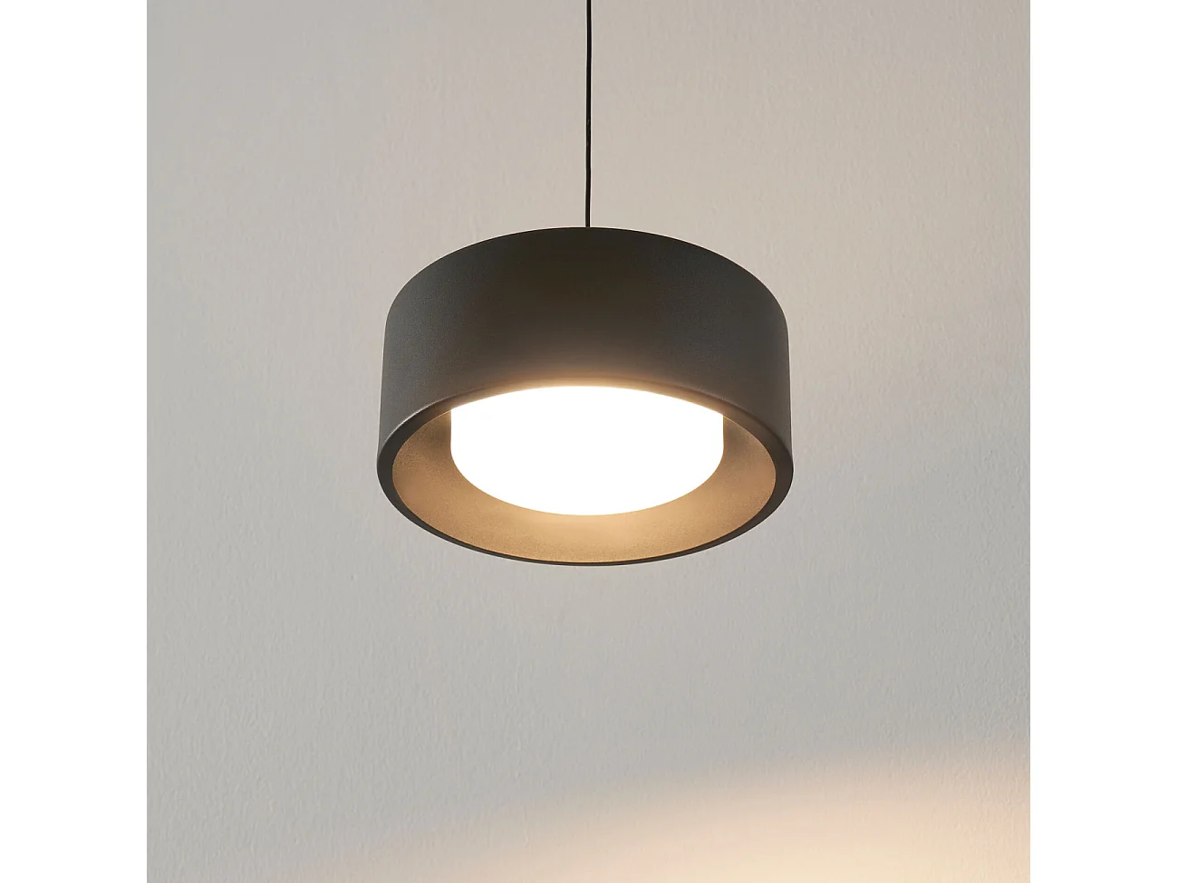 Suspension spot noir hauteur ajustable LED - Prins