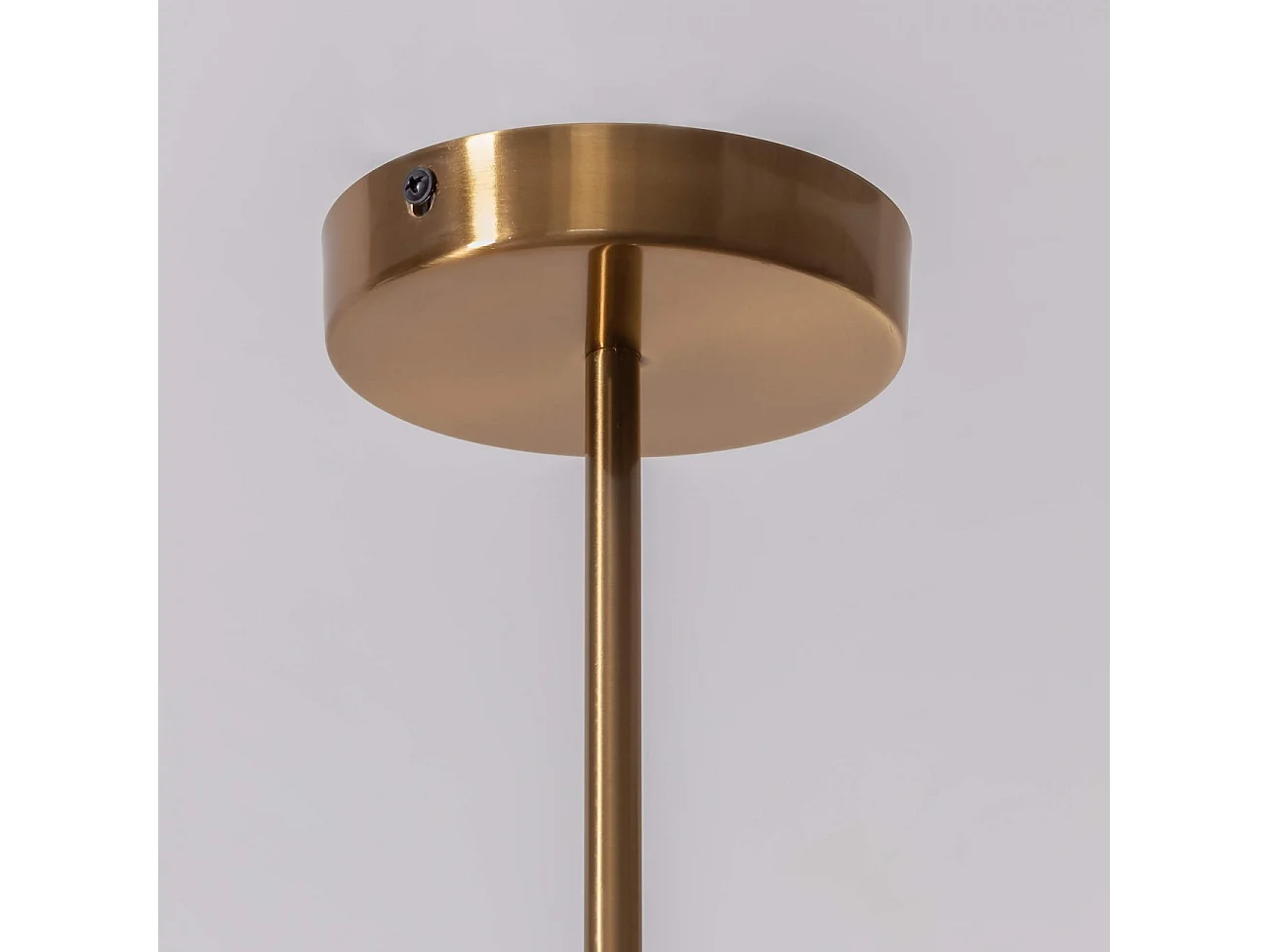 Suspension au fini laiton quatre tiges métalliques - Sagitta