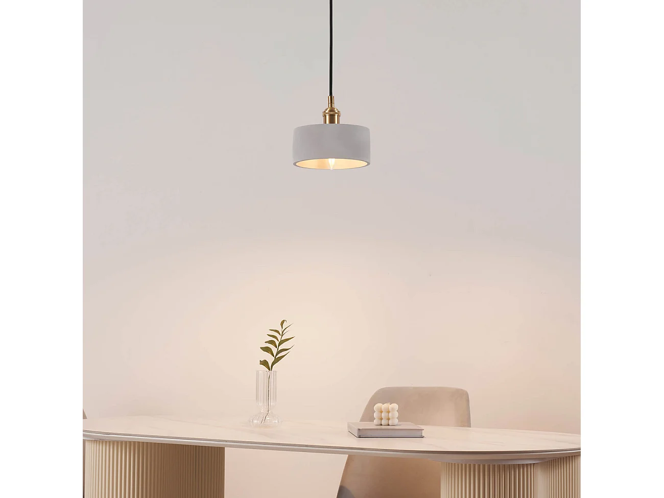 Suspension avec petit abat-jour en béton gris 16 cm - Liko