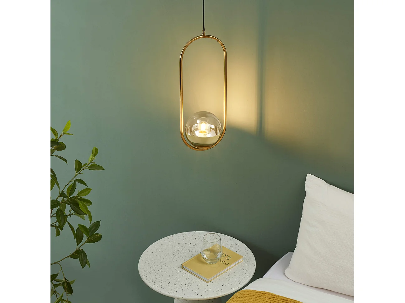 Suspension dorée brillant ultra décorative en verre - Nuccia