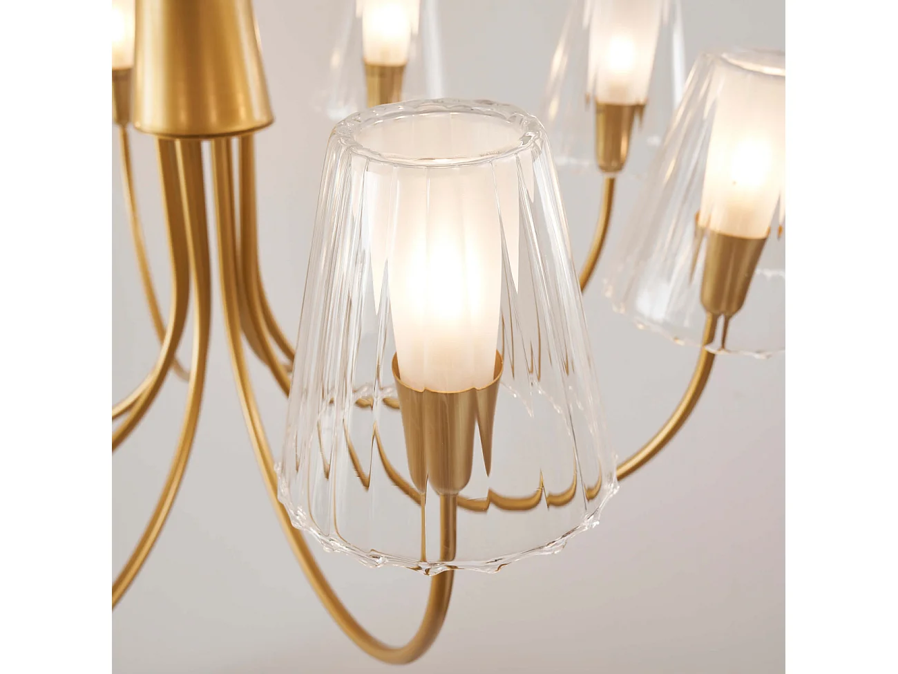 Grand lustre baroque doré 8 bras verre transparent - Cerenova