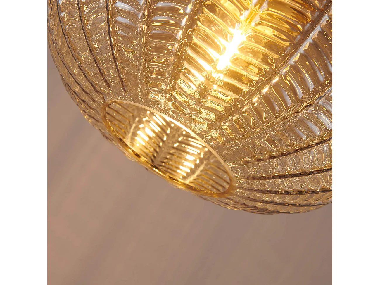 Suspension au verre ambré motifs décoratifs - Melizzo