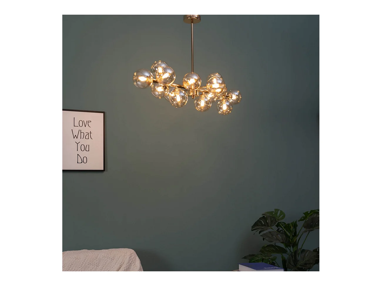 Lustre design doré chaleureux à 14 sphères - Osanna