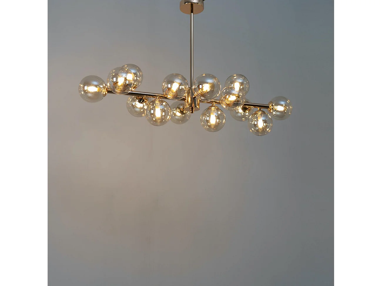 Lustre design doré chaleureux à 14 sphères - Osanna