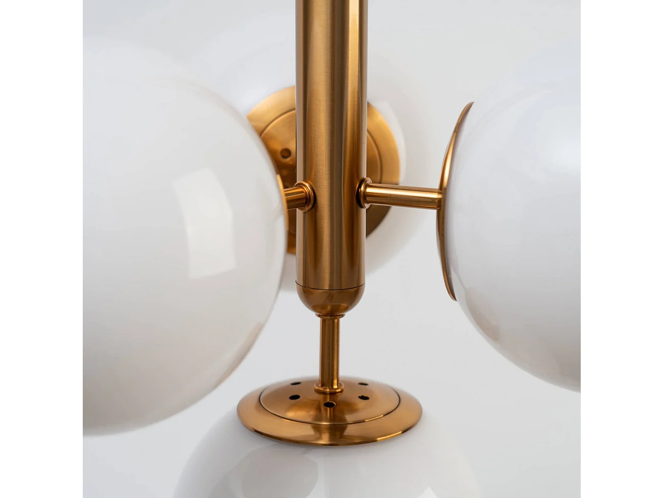 Suspension laiton à 4 sphères en verre blanc - Giovanna