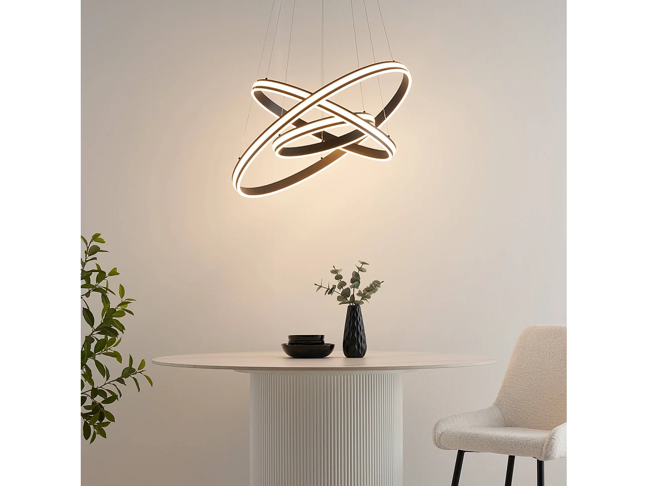 Grande suspension noire triple anneaux dimmable - Maroggia