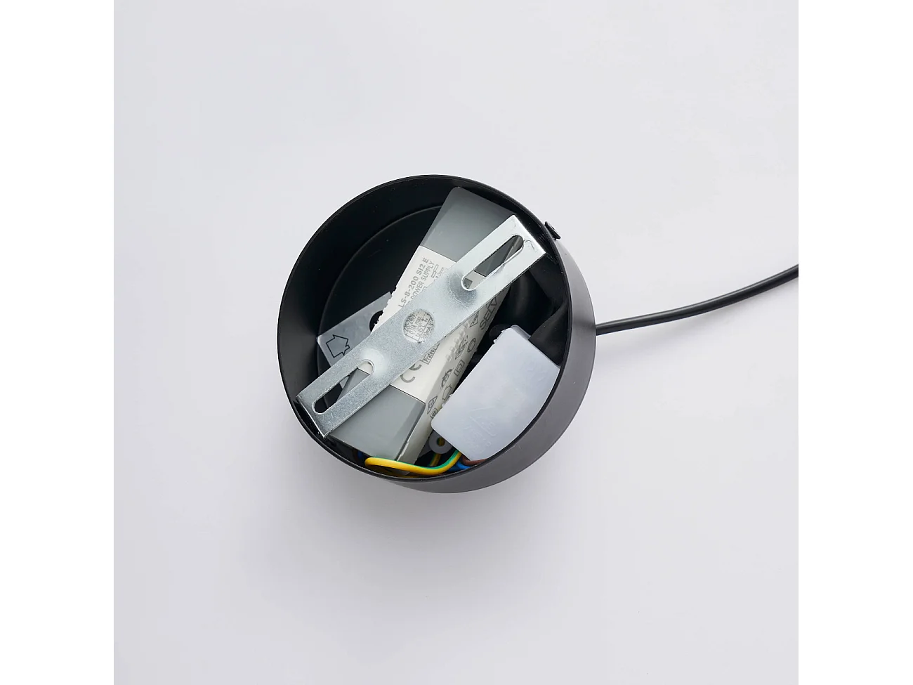 Suspension noire minimaliste verre fumé et LED intégrée - Valdo