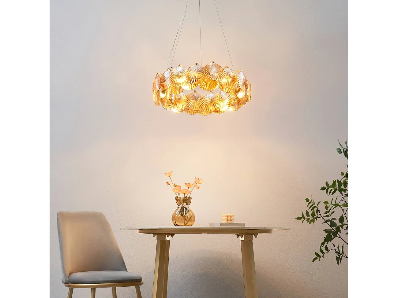 Suspension coquillage en verre structure dorée - Amanda