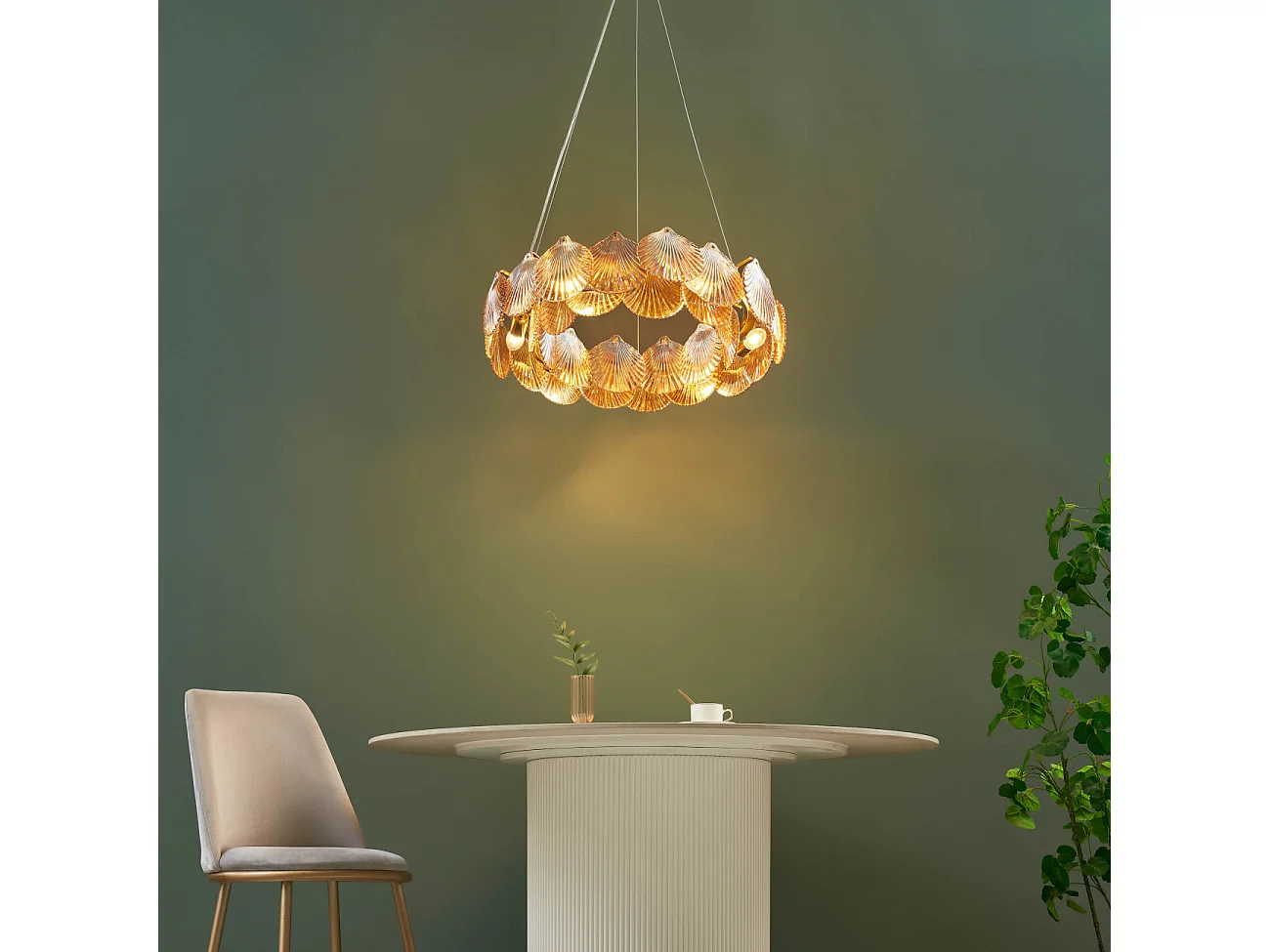 Suspension coquillage en verre structure dorée - Amanda