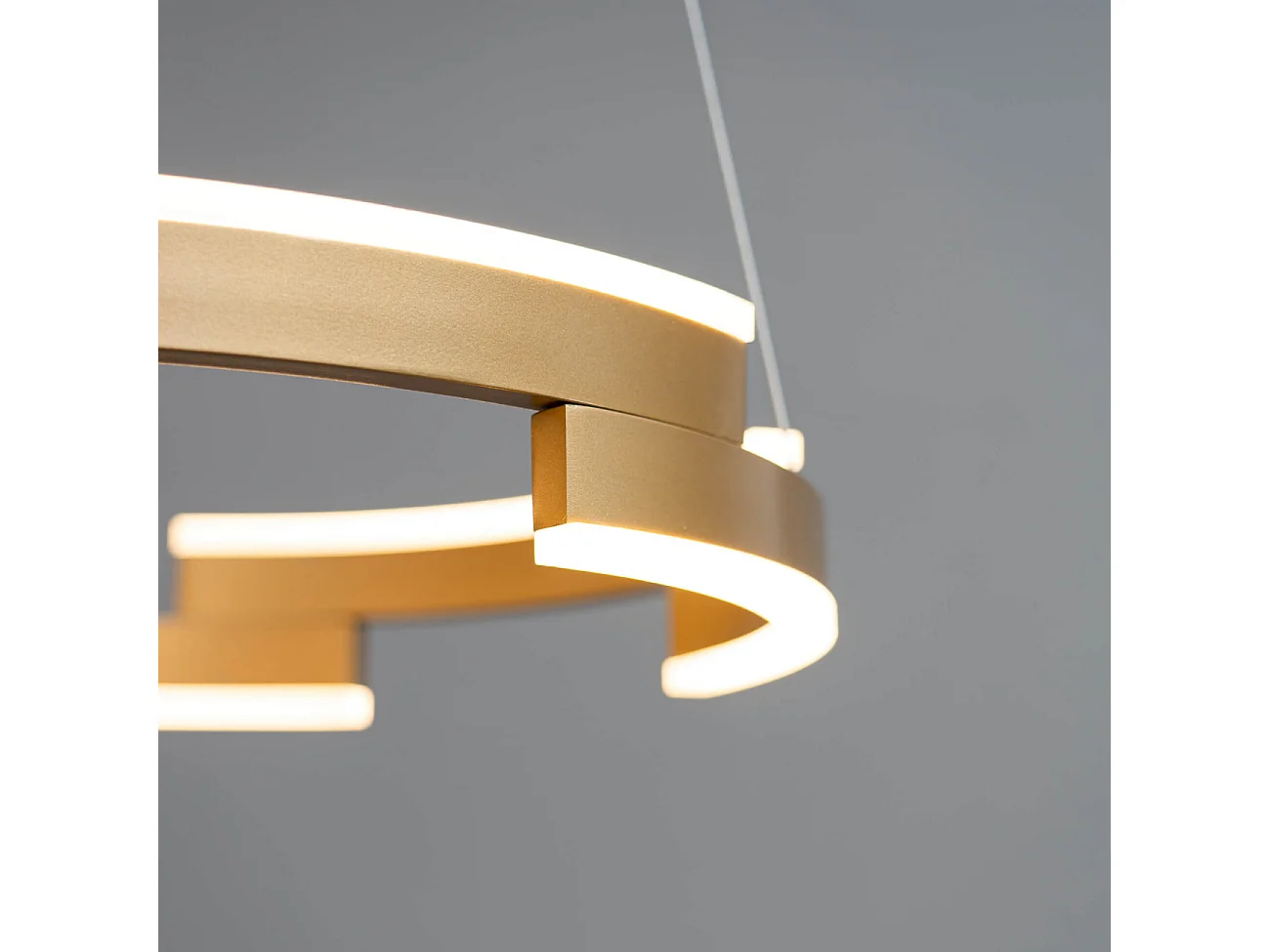 Suspension élégante LED anneau doré  - Ola