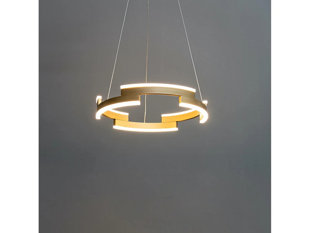 Suspension élégante LED anneau doré  - Ola